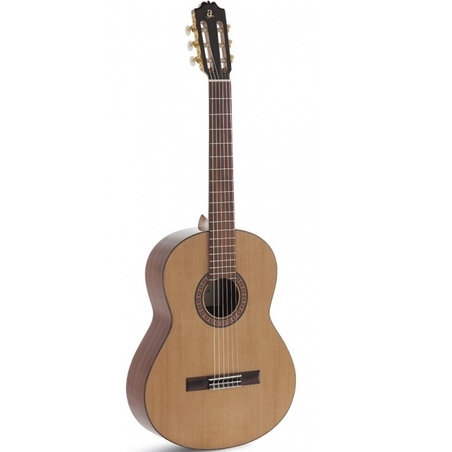 Comprar Guitarra Clasica Admira A2 al mejor precio en Prieto Musica Jerez